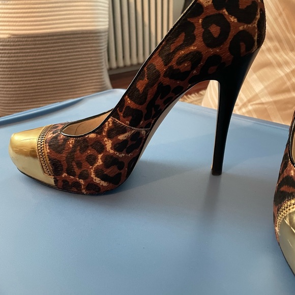 MICHAEL Michael Kors Cynthia Leopard  Size 10 - Picture 6 of 10